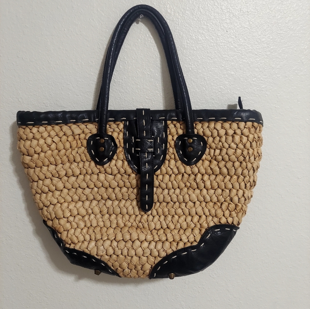 Straw Studios Black and Tan Woven Boho Wicker LargeTote Bag Like New Full Zipper